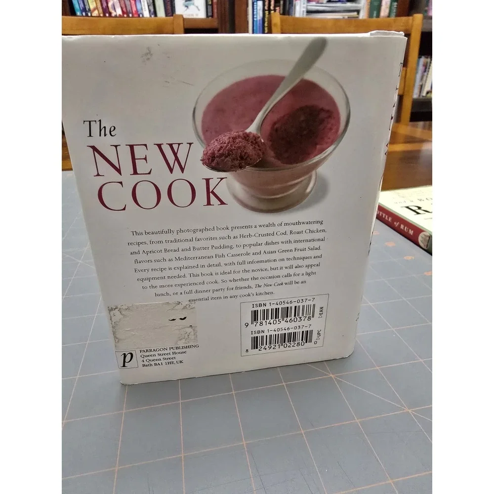 The Essential Cook Book for Everyday Use: The‎ New Cook - Hardcover - Like New